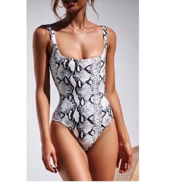 New One Piece Swimsuit Tummy Control Swimwear Slimming Strap Backless Size Small - Picture 1 of 10